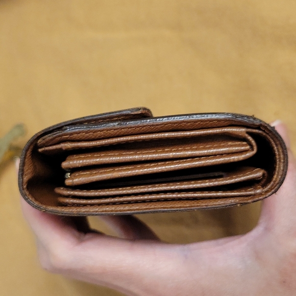 Louis Vuitton Medium Monogram wallet with card case (1) - Picture 4 of 17